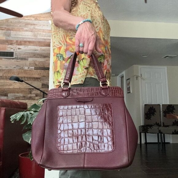 Issac Mizrahi leather handbag with large faux croc pocket.  
Magnetic closure - Picture 10 of 11